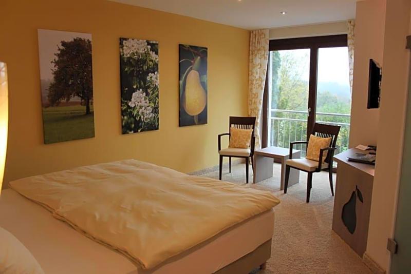 Hotel Gasthof Die Post Brennerei Frankenhv He image