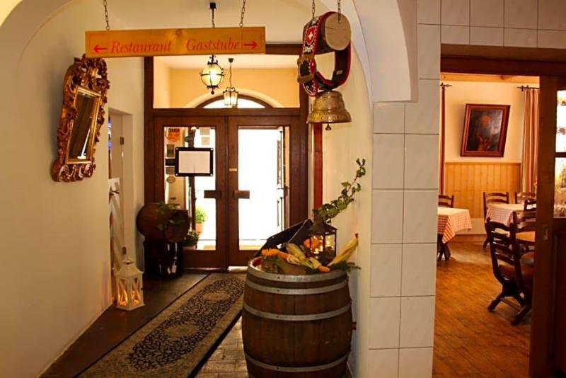 Hotel Gasthof Die Post Brennerei Frankenhv He image