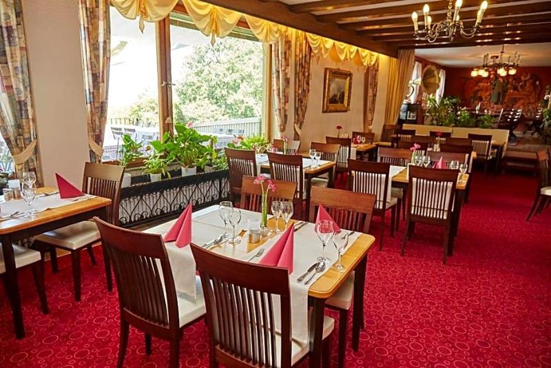 Hotel Gasthof Die Post Brennerei Frankenhv He image
