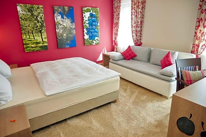 Hotel Gasthof Die Post Brennerei Frankenhv He image