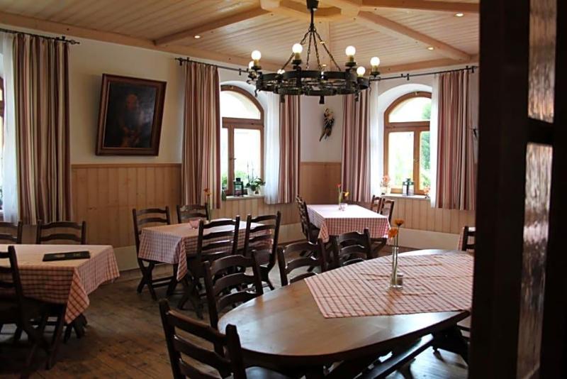 Hotel Gasthof Die Post Brennerei Frankenhv He image