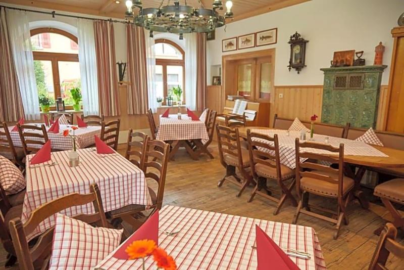 Hotel Gasthof Die Post Brennerei Frankenhv He image