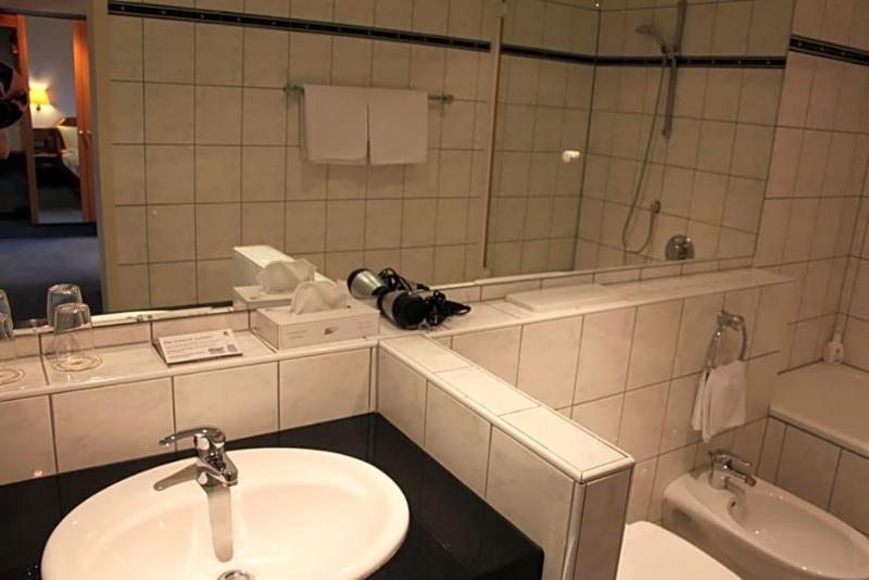Hotel Gasthof Die Post Brennerei Frankenhv He image