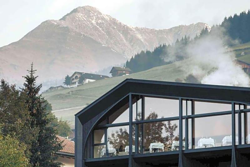 Hotel Milla Montis image
