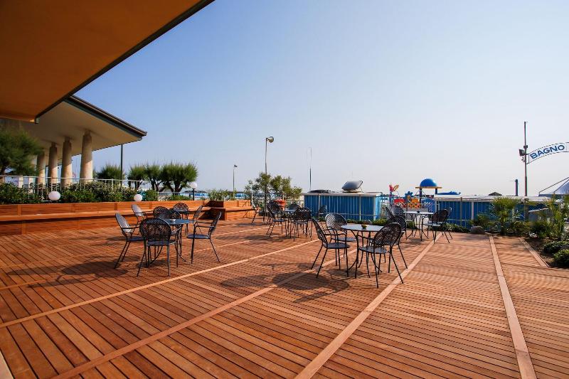 Hotel Cola Frontemare image