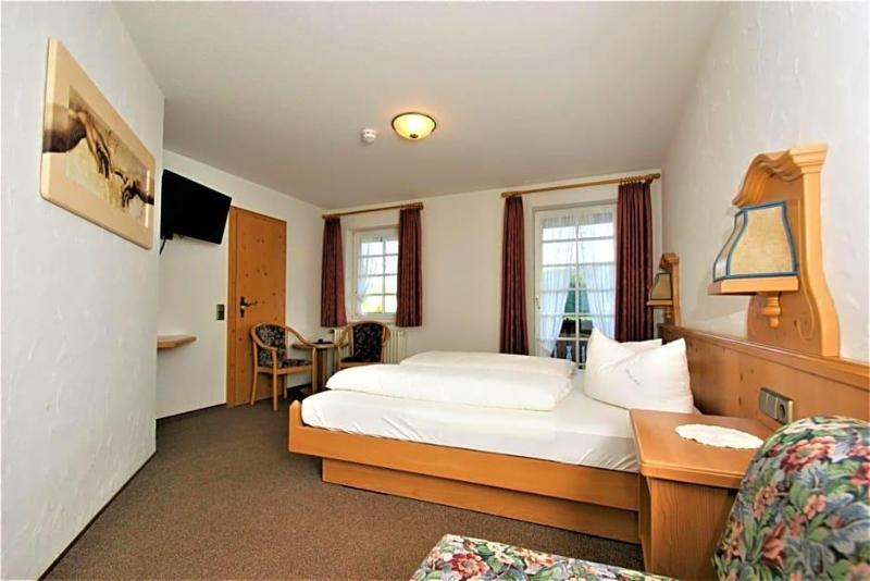 Zur Traube Schwarzwaldhotel Restaurant Am Titisee image