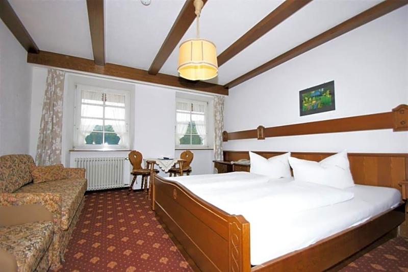 Zur Traube Schwarzwaldhotel Restaurant Am Titisee image