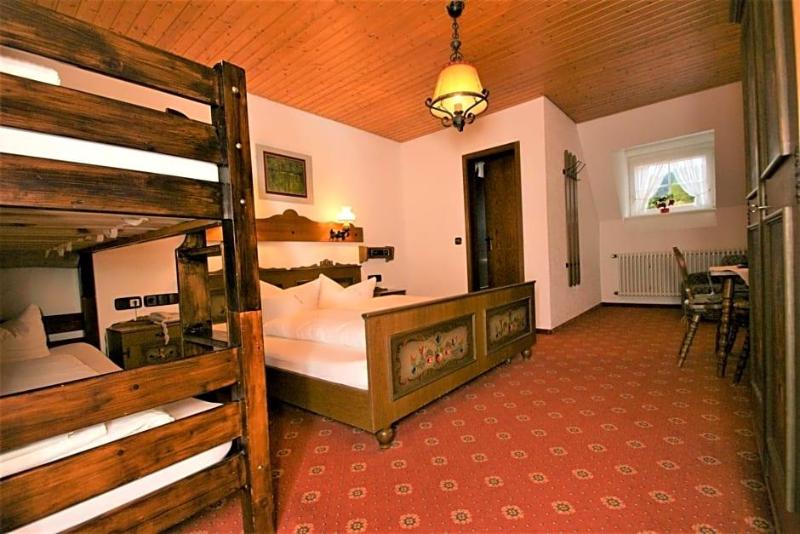 Zur Traube Schwarzwaldhotel Restaurant Am Titisee image