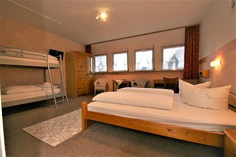 Zur Traube Schwarzwaldhotel Restaurant Am Titisee image