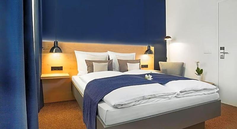 Bischoffs Hotel image
