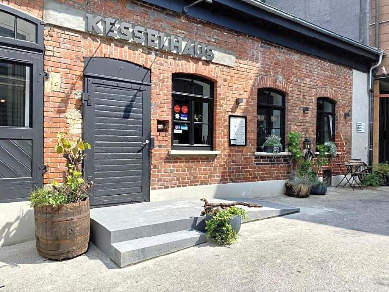 Bischoffs Hotel image