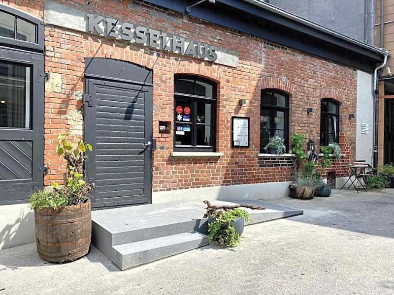 Bischoffs Hotel image