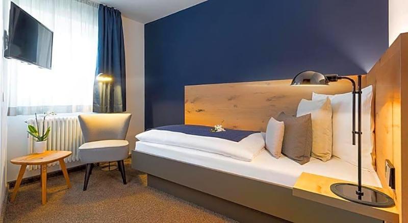 Bischoffs Hotel image