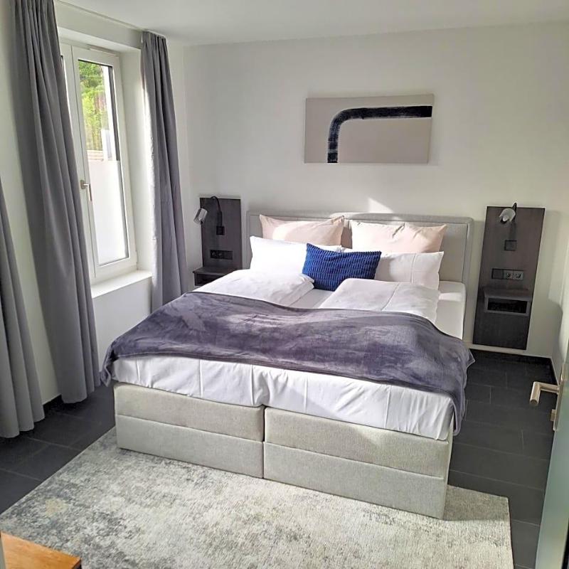 Bischoffs Hotel image