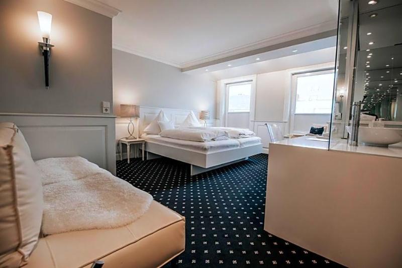 Boutique Hotel Am Rathaus Reblaus image