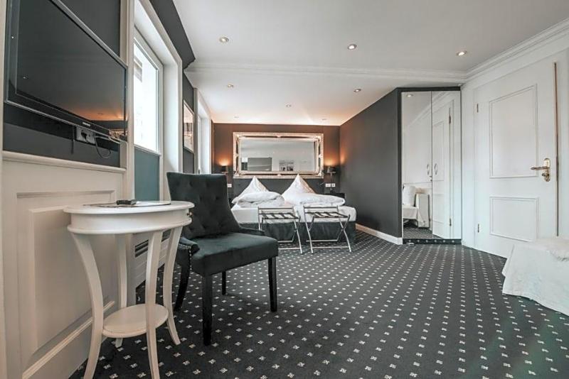 Boutique Hotel Am Rathaus Reblaus image