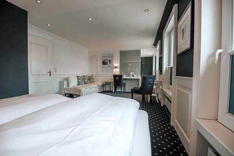 Boutique Hotel Am Rathaus Reblaus image