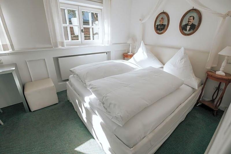 Boutique Hotel Am Rathaus Reblaus image