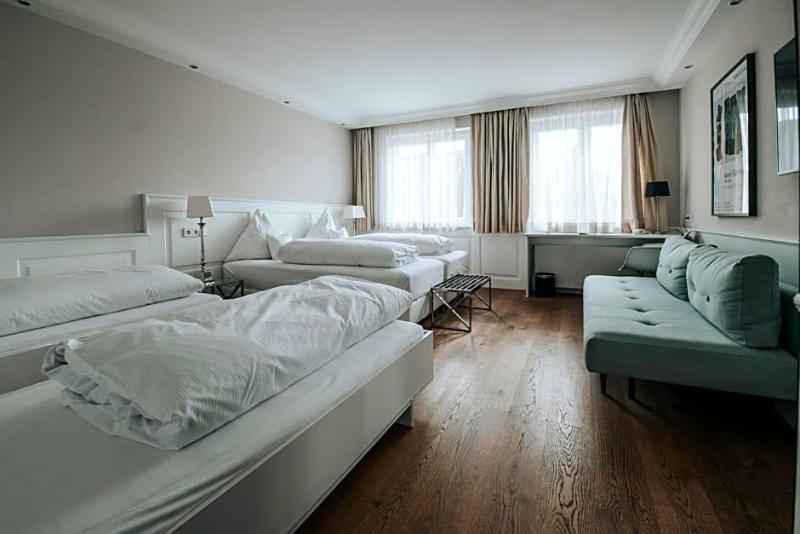 Boutique Hotel Am Rathaus Reblaus image