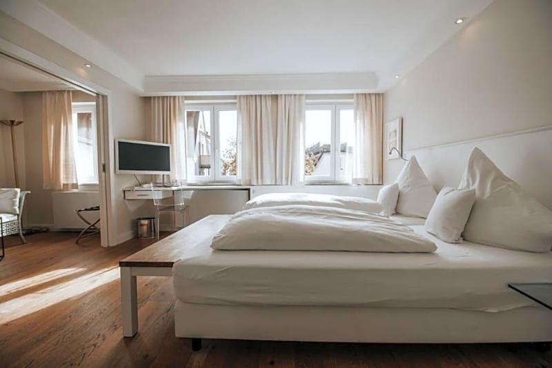 Boutique Hotel Am Rathaus Reblaus image