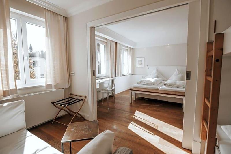 Boutique Hotel Am Rathaus Reblaus image