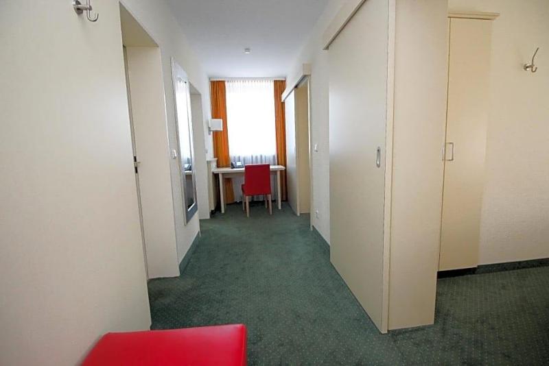 Hotel Leopold image