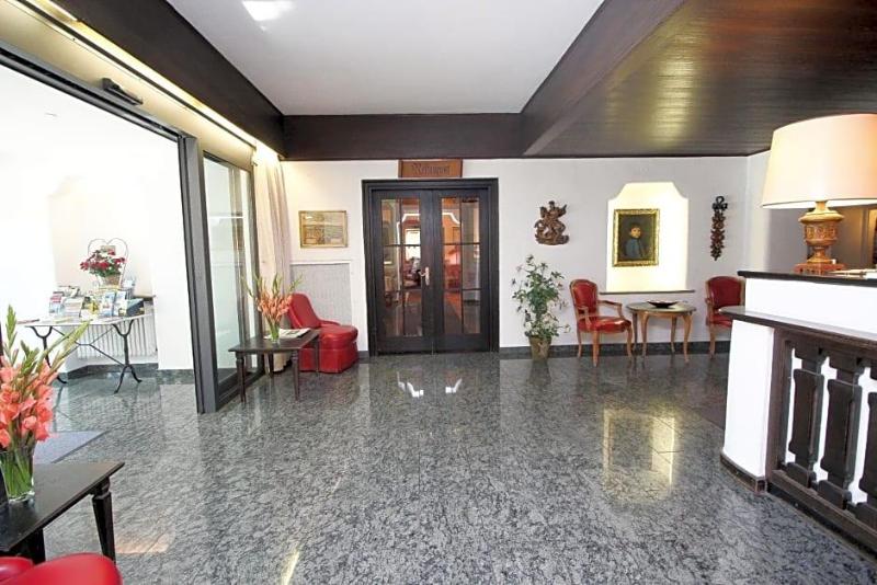 Hotel Leopold image