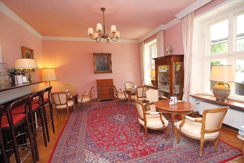 Hotel Leopold image