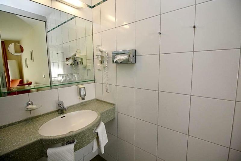 Hotel Leopold image