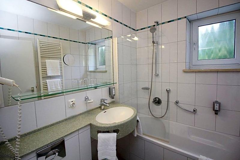 Hotel Leopold image