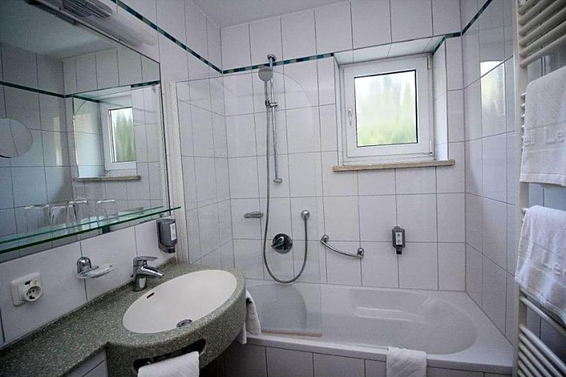 Hotel Leopold image