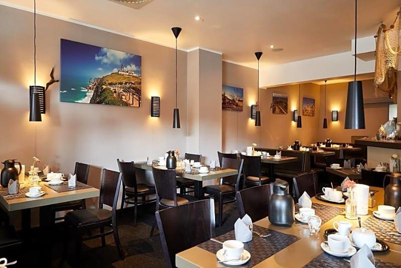 Hotel Hafentor image