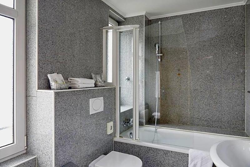 Hotel Hafentor image