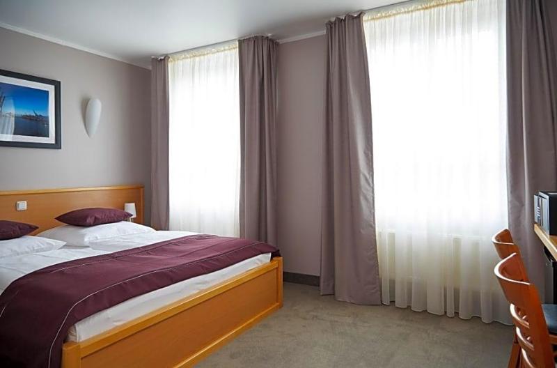 Hotel Hafentor image