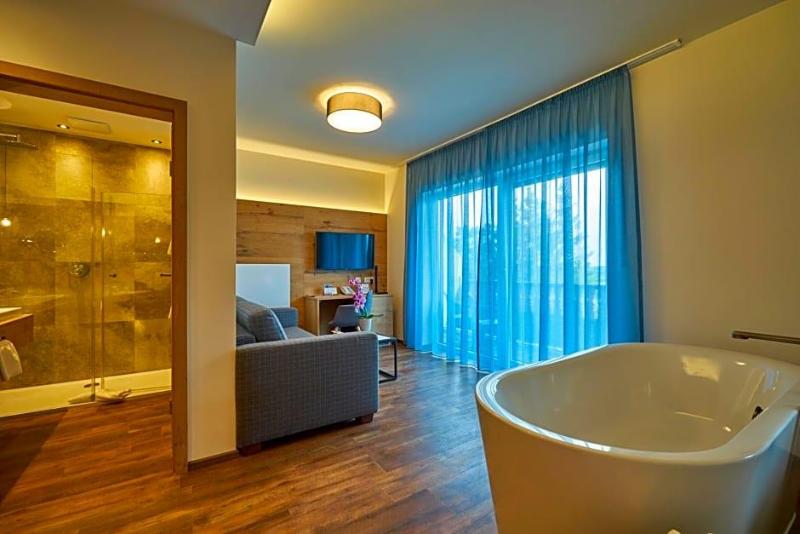 Wellnesshotel Zum Koch image