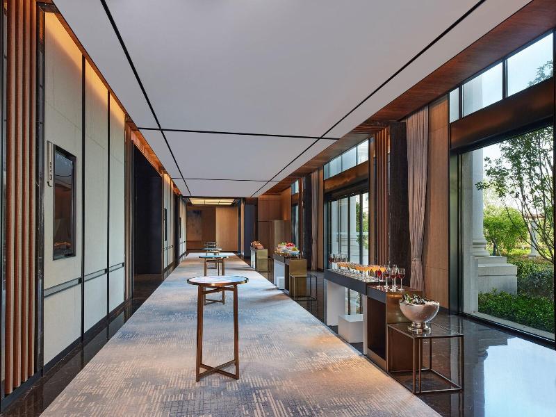 Four Points By Sheraton Shanghai Fengjing image