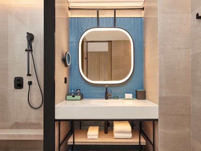 Four Points By Sheraton Shanghai Fengjing image