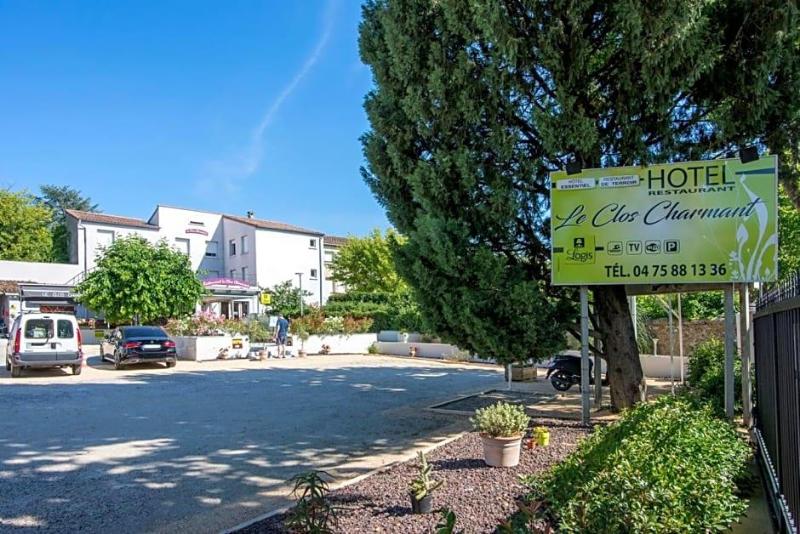 Hv Tel Restaurant Le Clos Charmant image