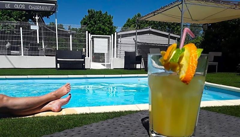 Hv Tel Restaurant Le Clos Charmant image
