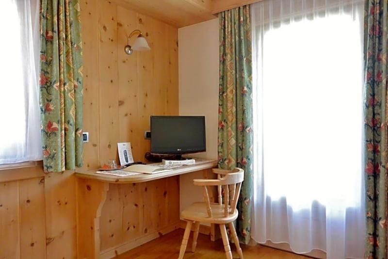 Hotel Garnv¨ Al Plan image