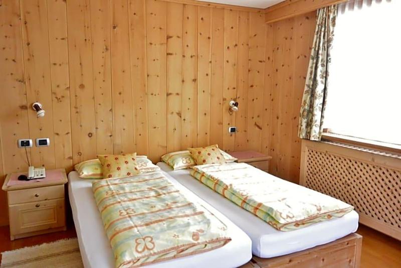 Hotel Garnv¨ Al Plan image