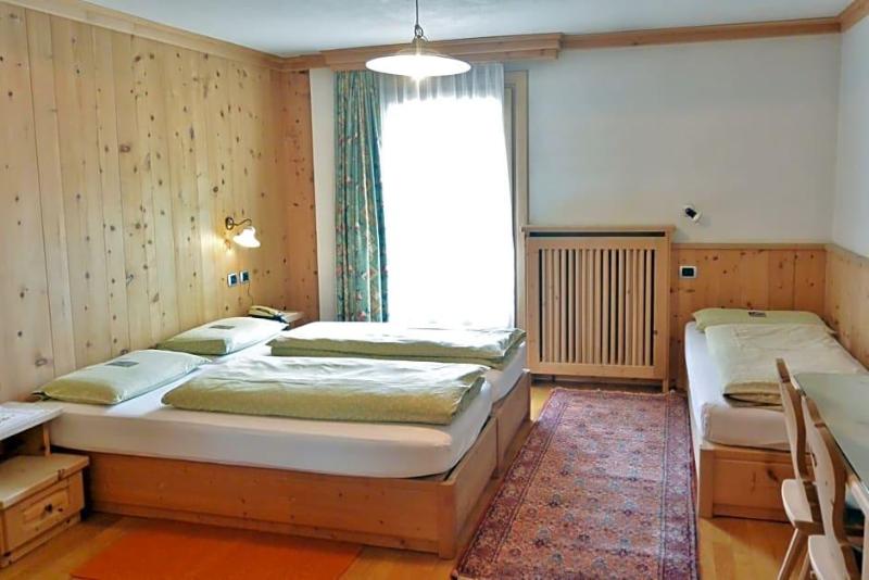 Hotel Garnv¨ Al Plan image