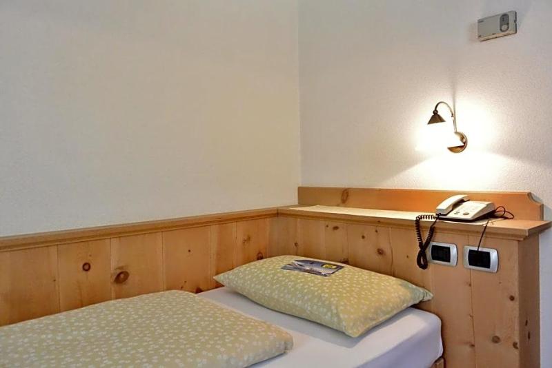 Hotel Garnv¨ Al Plan image