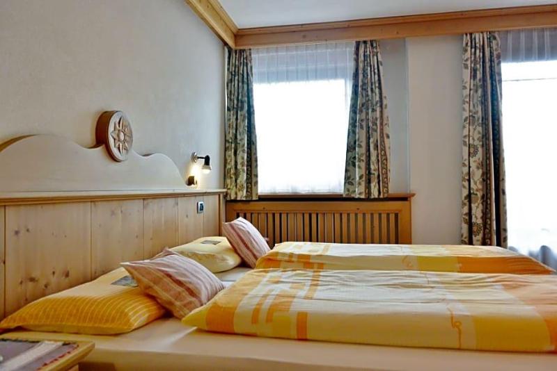 Hotel Garnv¨ Al Plan image