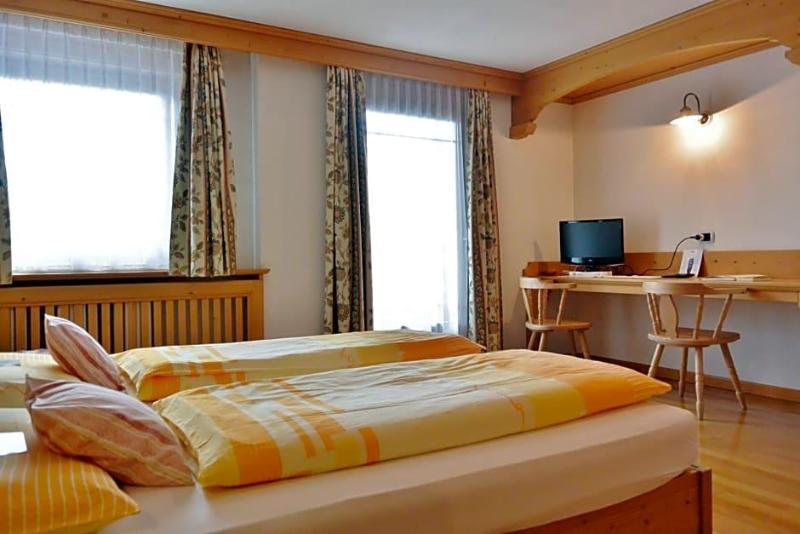 Hotel Garnv¨ Al Plan image