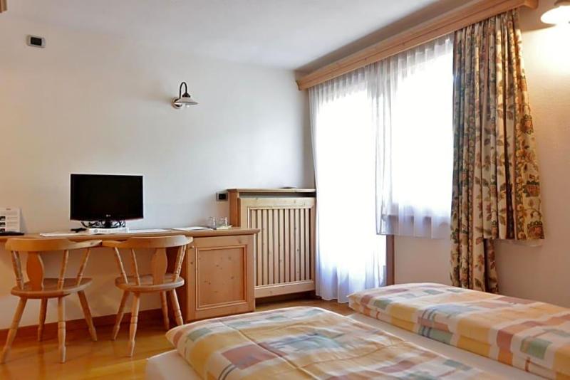 Hotel Garnv¨ Al Plan image