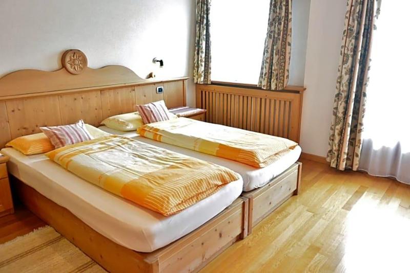 Hotel Garnv¨ Al Plan image