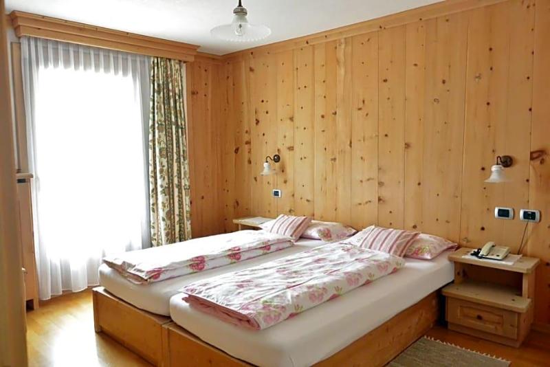Hotel Garnv¨ Al Plan image