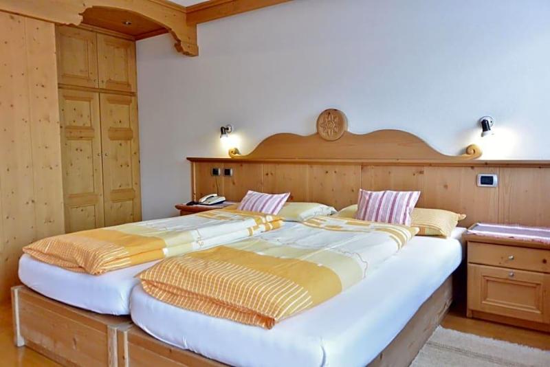 Hotel Garnv¨ Al Plan image