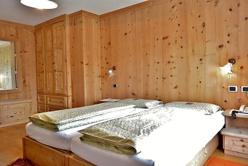 Hotel Garnv¨ Al Plan image